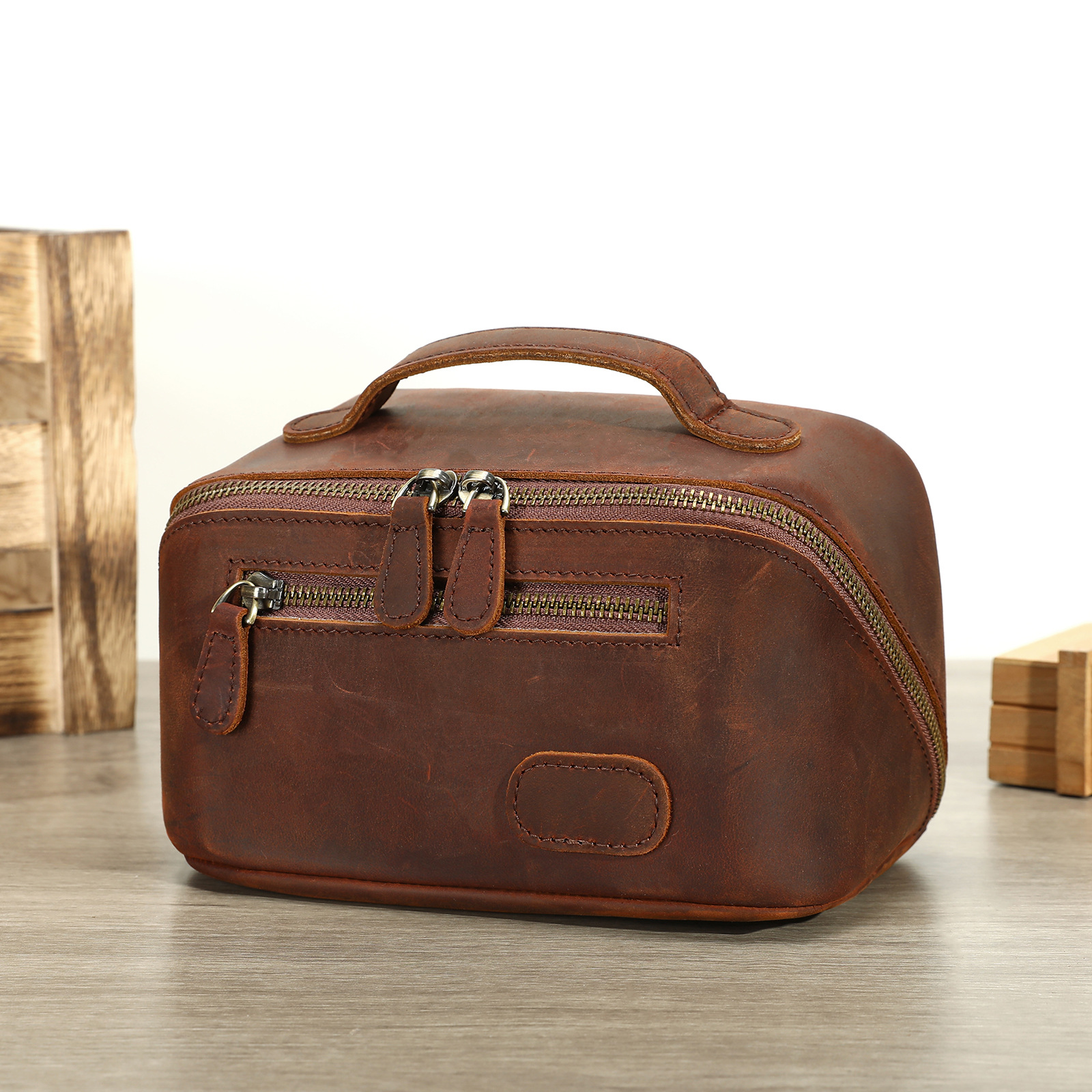 حقيبة أدوات تجميل من جلد كريزي - مراجعة Mens Vintage Grooming Kit وسعره
